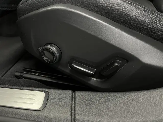Volvo V60 2.0 B3 Inscription 2021 Benzine 36