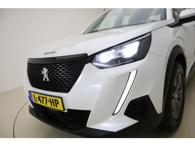 Peugeot 2008 1.2T Active Pack 2021 Benzine 17