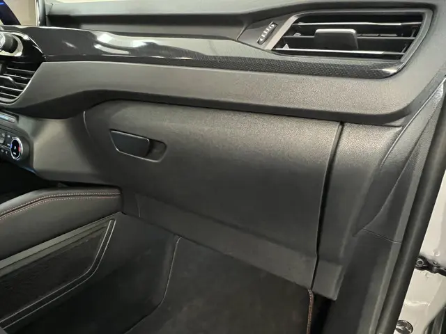 Ford Kuga 2.5 PHEV ST-Line X 2024 Hybride Benzine 39