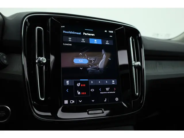Volvo XC40 2.0 B4 Ultra Dark 2024 Hybride Benzine 16
