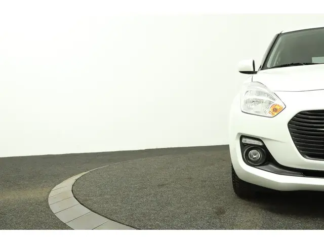 Suzuki Swift 1.2 Select 2019 Benzine 36