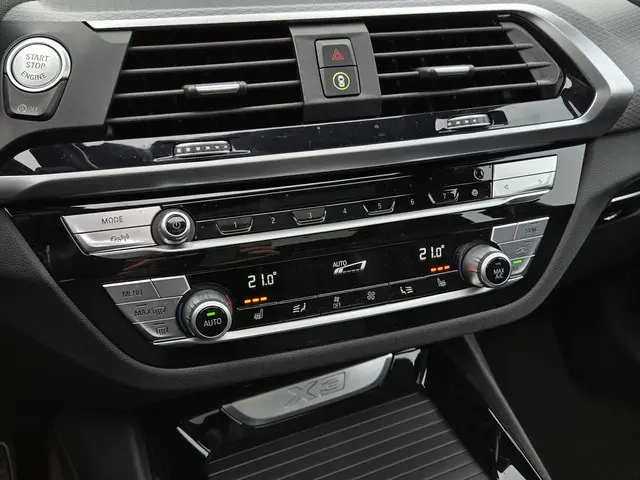 BMW X3 xDrive20i M SPORT 2022 Benzine 23