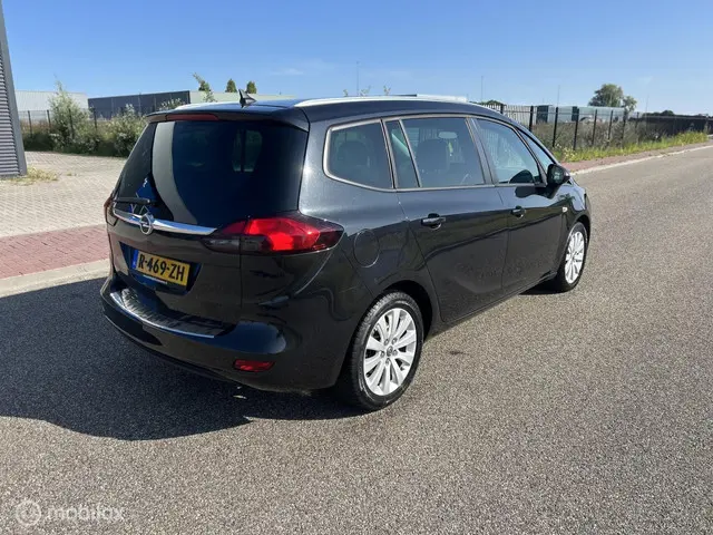 Opel Zafira Tourer 1.4 Cosmo 7p. 2015 Benzine 3
