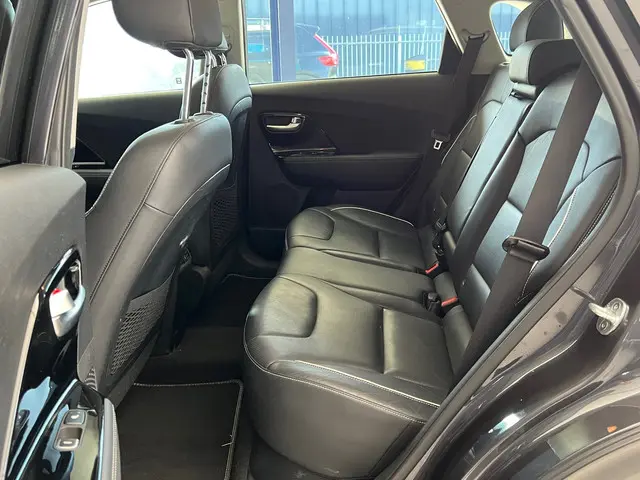 Kia e-Niro ExecutiveLine 64 kWh 2020 Elektrisch 9