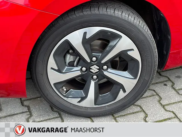 Suzuki Swift 1.2 Style Smart Hybrid 2025 Hybride Benzine 5