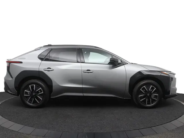 Toyota bZ4X Dynamic 73 kWh 2025 Elektrisch 11