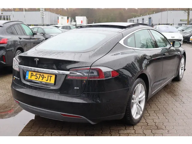 Tesla Model S 85 Signature Performance 2014 Elektrisch 5