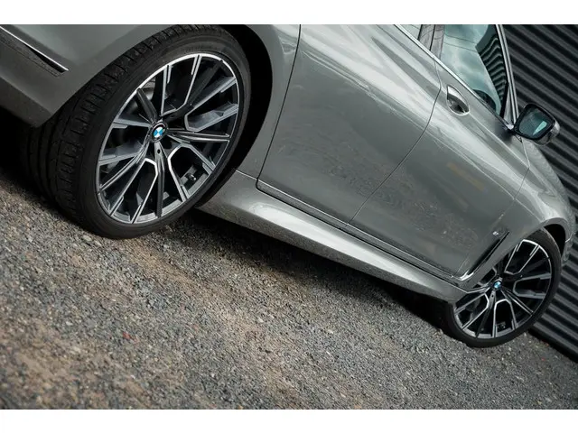 BMW 7 Serie 745e High Executive 2019 Hybride Benzine 26