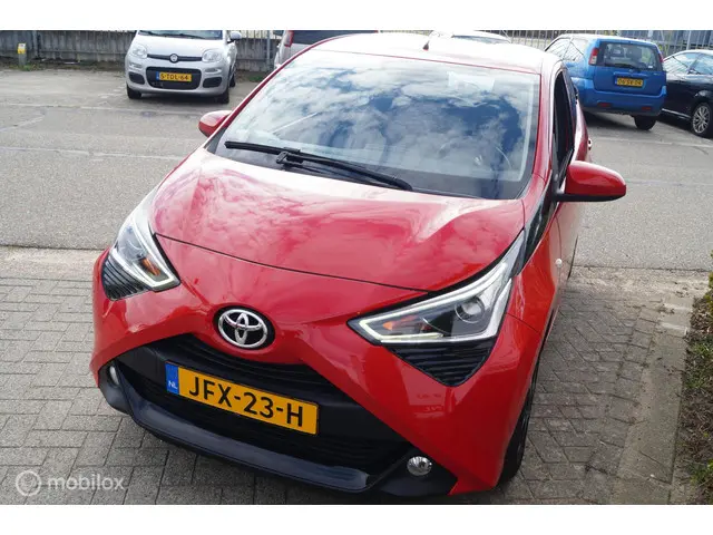 Toyota Aygo 1.0 VVT-i x-joy 2020 Benzine 6