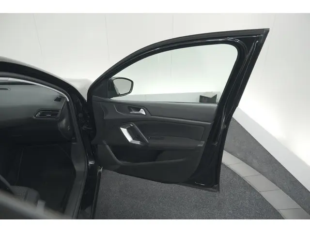 Peugeot 308 PureTech 110 Blue Lease Active 2021 Benzine 60