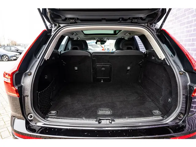 Volvo XC60 2.0 B5 Momentum Exclusive 2021 Benzine 33