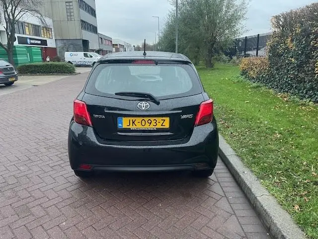 Toyota Yaris 1.3 VVT-i Aspiration 2016 Benzine 8