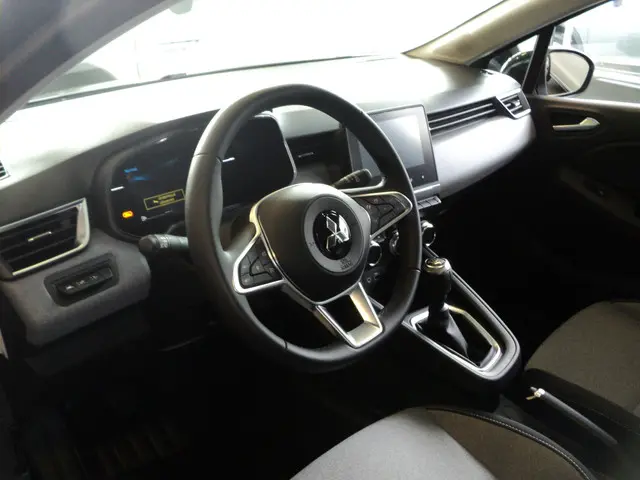 Mitsubishi Colt 1.0T MT Intense 92 PK 2024 Benzine 10