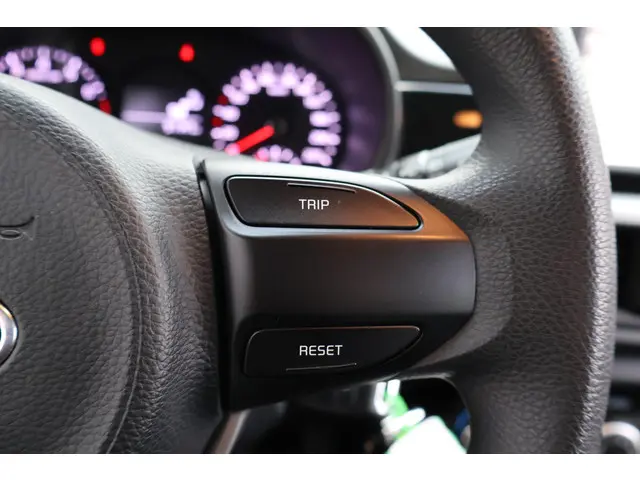 Kia Picanto 1.0 Comfort PlusLine Navigator 2017 Benzine 24