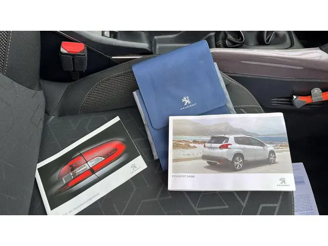 Peugeot 2008 1.2 PureTech Style 2015 Benzine 41