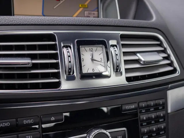 Mercedes-Benz E-Klasse Coupé 200 Ambition 2014 Benzine 24