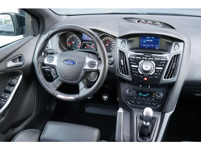 Ford Focus Wagon 2.0 EcoBoost ST-3 2014 Benzine 5