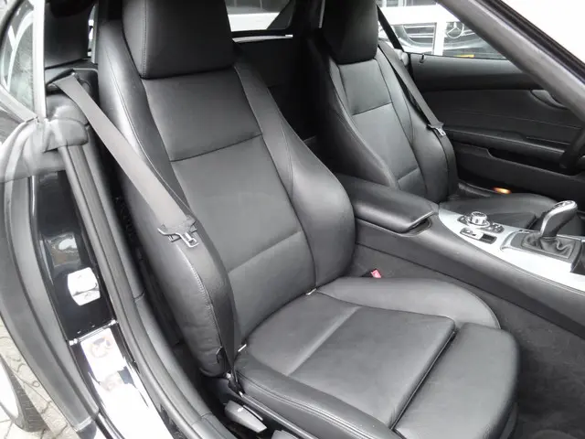 BMW Z4 Roadster SDrive18i High Executive 2015 Benzine 12