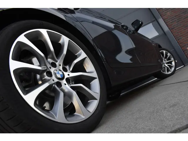 BMW 5 Serie 528i High Executive NAP 2014 Benzine 7