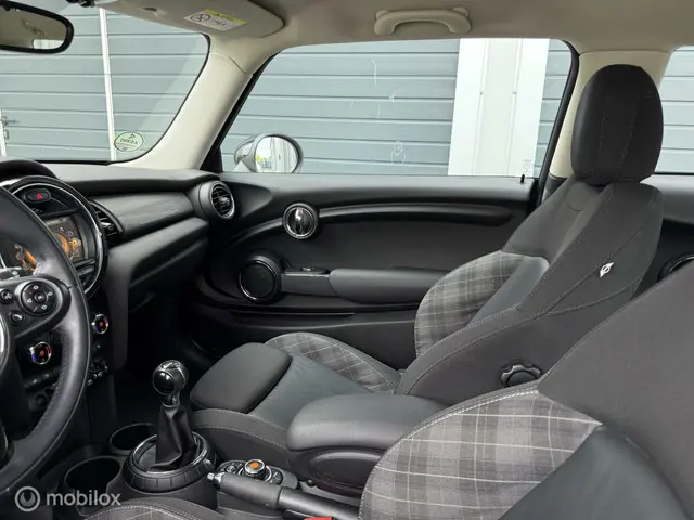 MINI Cooper Mini 1.5 Chili 2014 Benzine 16
