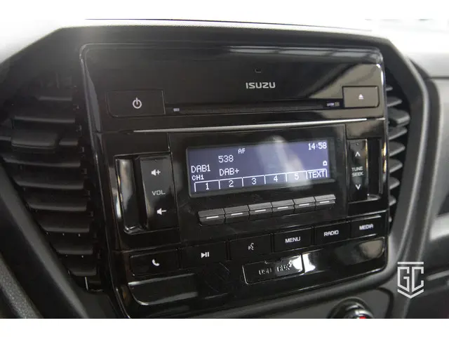 Isuzu D-Max 1.9 Double Cab lang 2024 Diesel 15