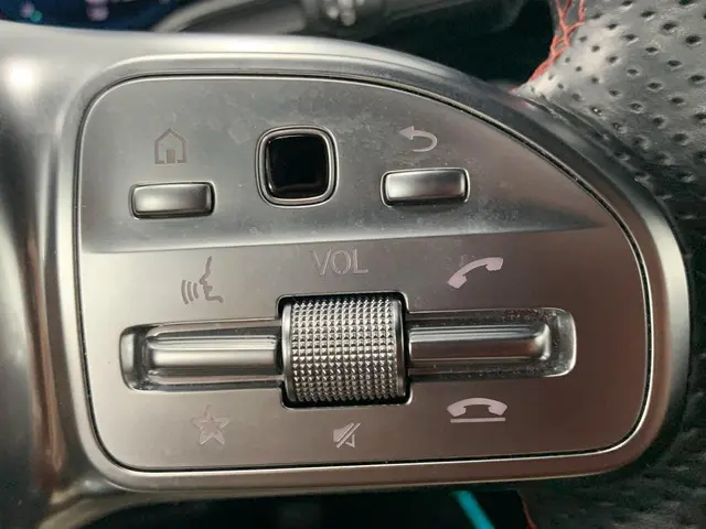 Mercedes-Benz GLA 250 e AMG Line 2023 Hybride Benzine 23