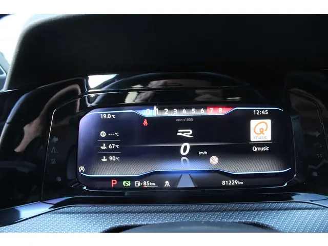 Volkswagen Golf 2.0 TSI R 4Motion 2021 Benzine 25