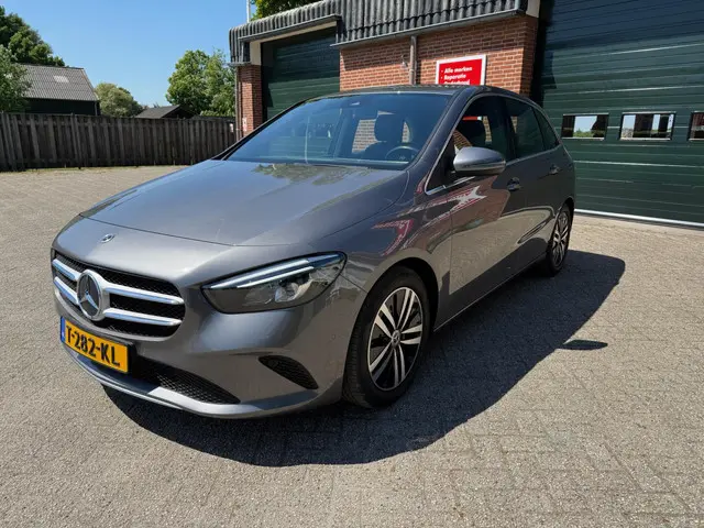 Mercedes-Benz B-Klasse 180 Premium Plus 2020 Benzine
