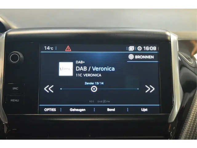 Peugeot 2008 1.2 PureTech Allure 2018 Benzine 16