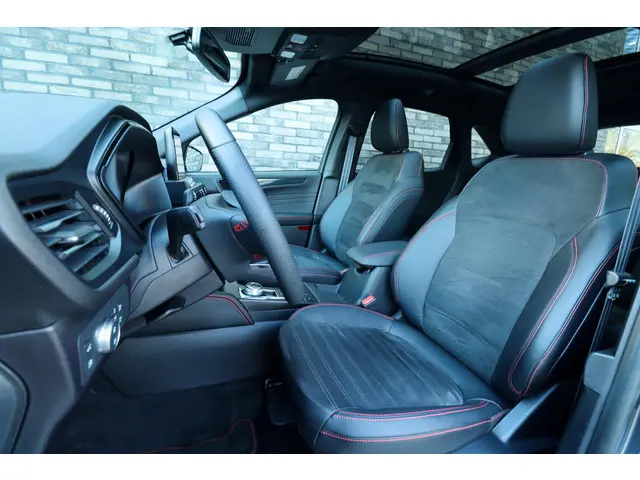 Ford Kuga 2.5 PHEV ST-Line X 2022 Hybride Benzine 6