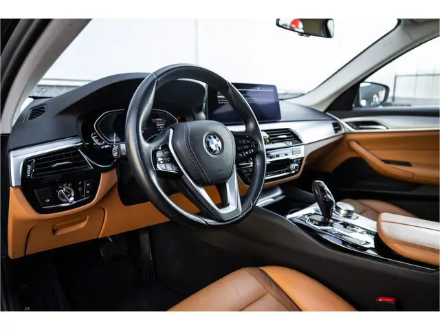 BMW 5 Serie Touring 530e 2021 Hybride Benzine 12