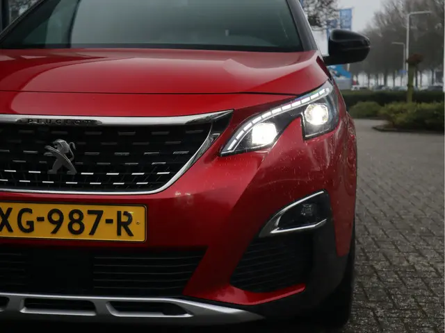 Peugeot 3008 1.2 PureTech GT Line 2019 Benzine 27