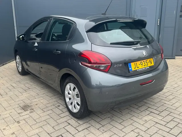Peugeot 208 1.2 PureTech / Navi / Pdc / Nap 2016 Benzine 17