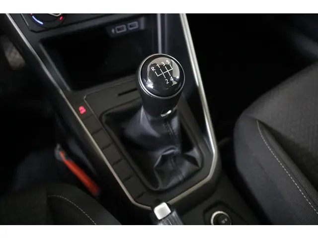 Volkswagen Polo 1.0 TSI Beats 2019 Benzine 23