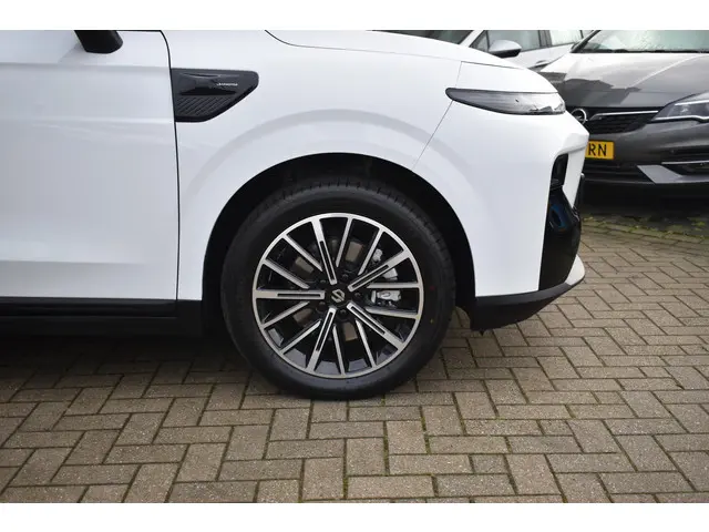 Leapmotor B10 Design ProMax 67.1 kWh 2026 Elektrisch 10