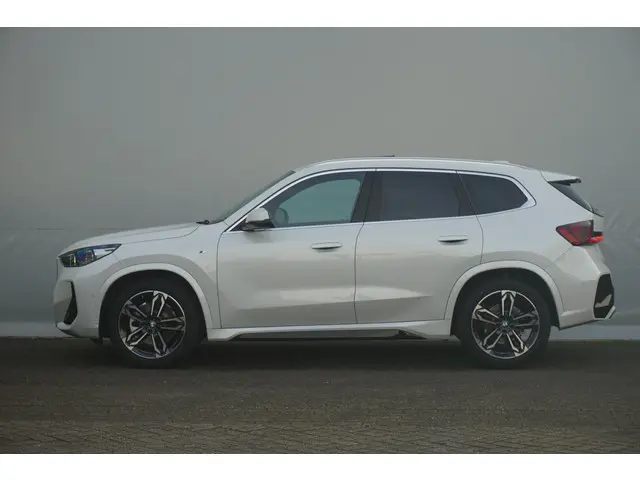 BMW X1 sDrive20i 2024 Benzine 4