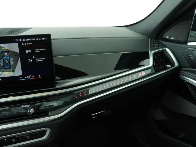 BMW X6 xDrive40i 2024 Benzine 23