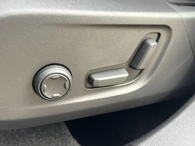 Volvo XC40 2.0 B4 Plus Dark 2025 Benzine 13