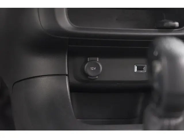 Citroën C3 PureTech 82 C-Series 2021 Benzine 39