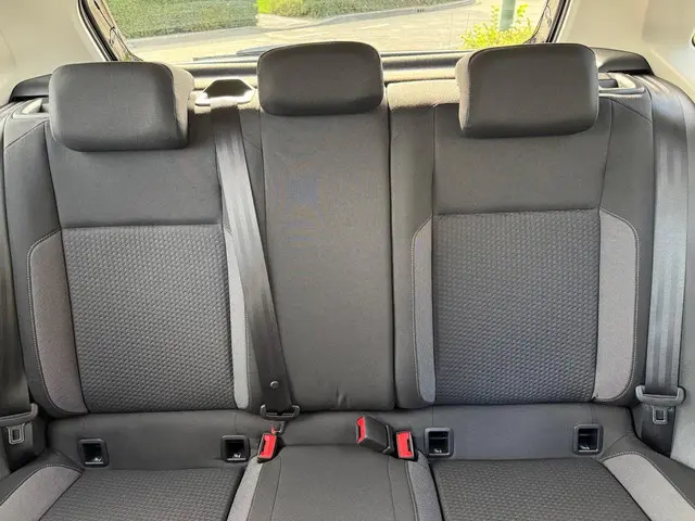 Volkswagen Polo 1.0 TSI Life 2023 Benzine 31