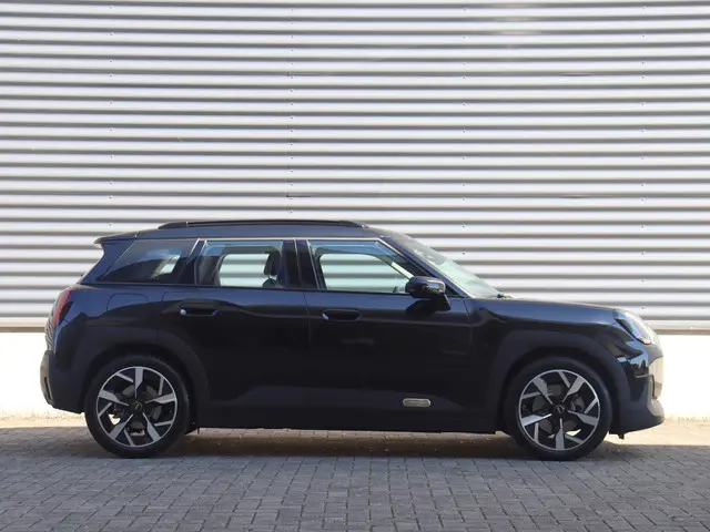 MINI Aceman E 2025 Elektrisch 5