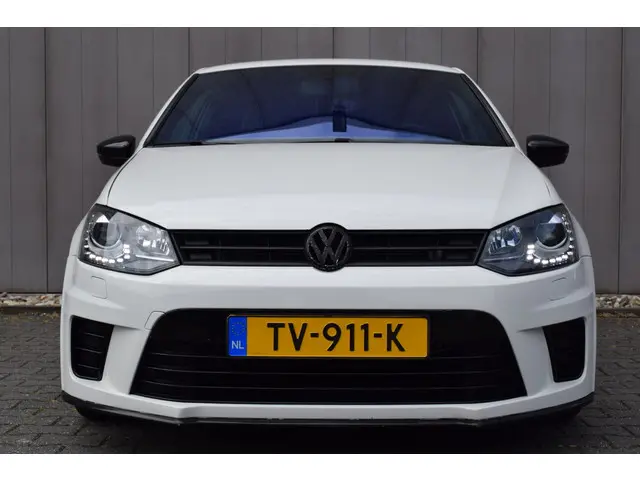 Volkswagen Polo 1.4 TSi 140pk BlueGT 2013 Benzine 17