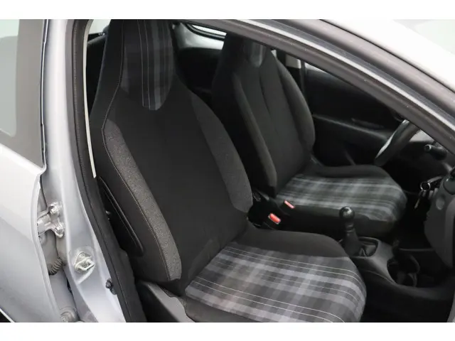 Peugeot 108 1.0 e-VTi Active 2018 Benzine 17