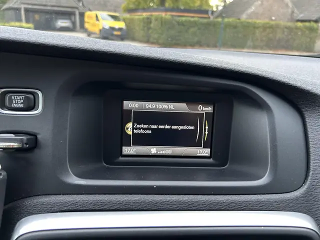 Volvo V40 2.5 T5 Summum 2013 Benzine 22