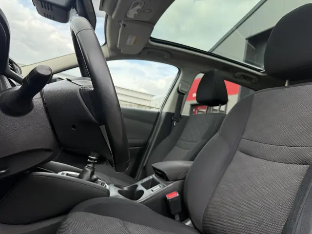 Nissan QASHQAI 1.6 163pk Connect Edition 2015 Benzine 13
