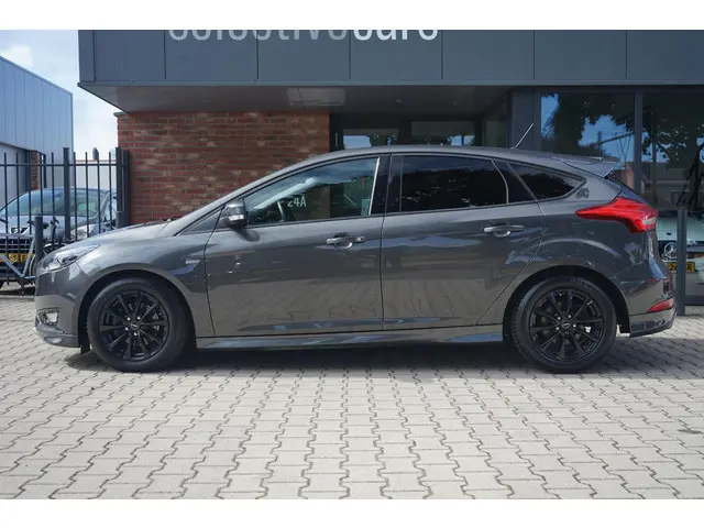 Ford Focus 1.0 ST-Line 2018 Benzine 6