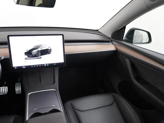 Tesla Model Y Performance AWD 75 kWh 2022 Elektrisch 27