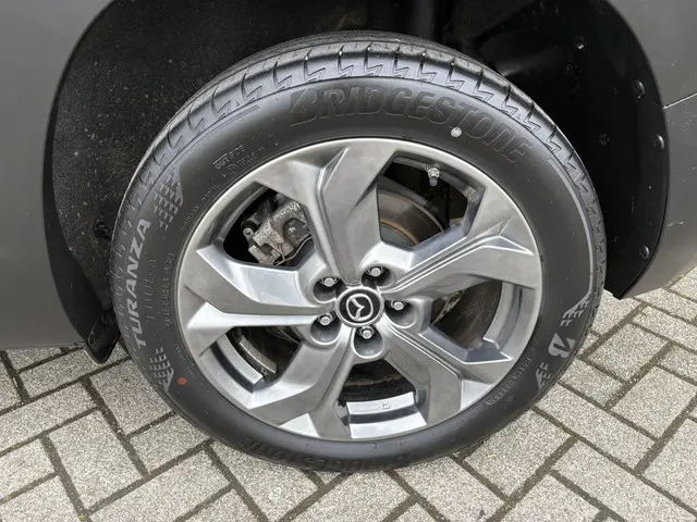 Mazda MX-30 e-SkyActiv 145 36 kWh 2021 Elektrisch 21