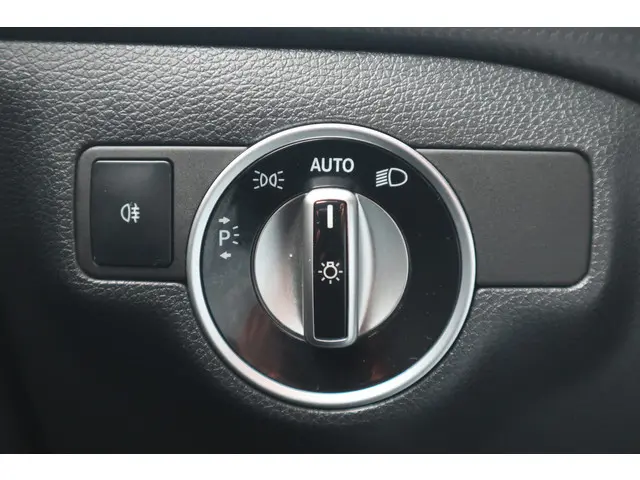 Mercedes-Benz A-Klasse 180 Ambition 2015 Benzine 26