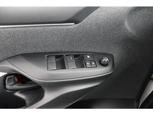 Toyota Yaris 1.5 VVT-i Dynamic 2021 Benzine 27